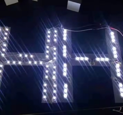 Panel LED RGB DC12V Tegangan Rendah untuk Kotak Tampilan Iklan Mal Dalam Ruangan Huruf Papan Tanda Hotel Luar Ruangan